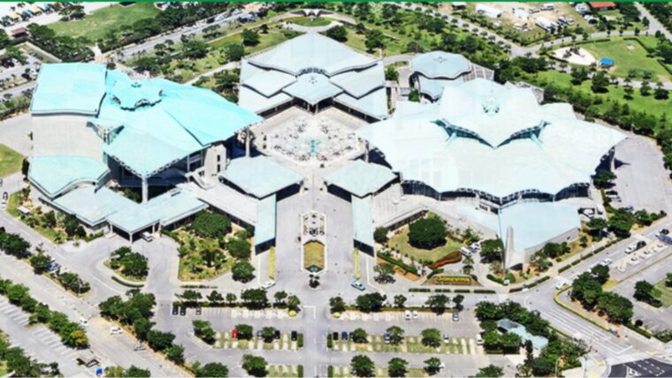 沖縄コンベンションセンターの上空からの写真