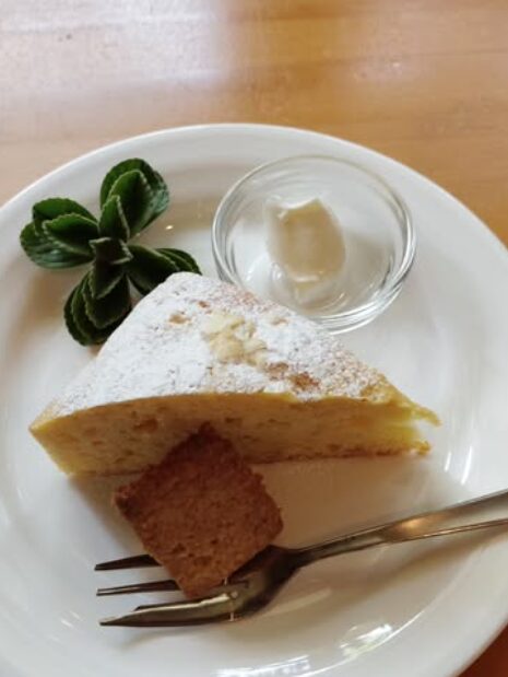 Café Ponche食事