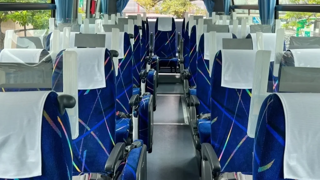 沖縄の高速バス内部イメージ画像