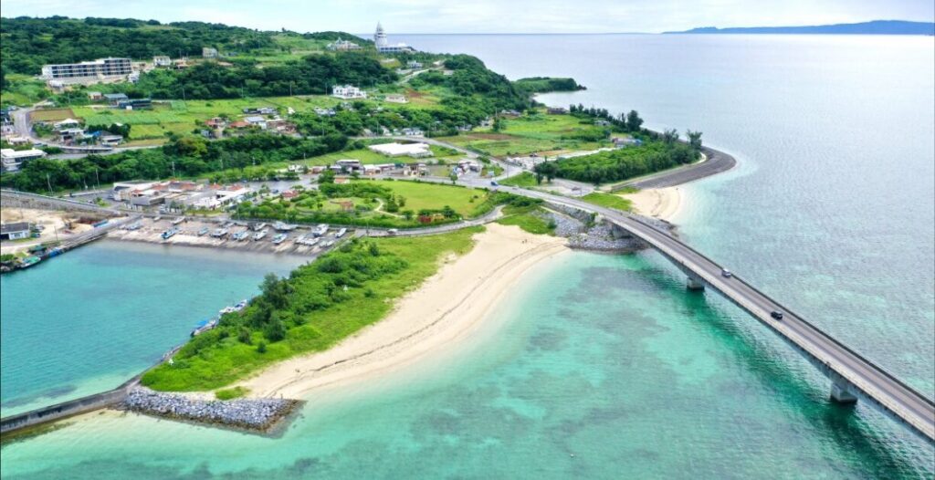 沖縄観光WEBサイトより引用、古宇利島の画像