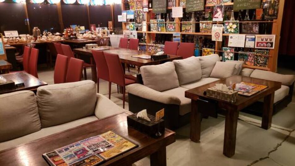 沖縄創作居酒屋天の川食堂~てぃんがーら~の内観