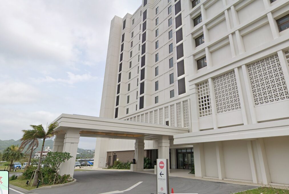 沖縄県のアラマハイナ コンドホテルの外観
