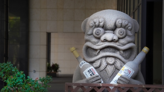 酒飲みシーサー