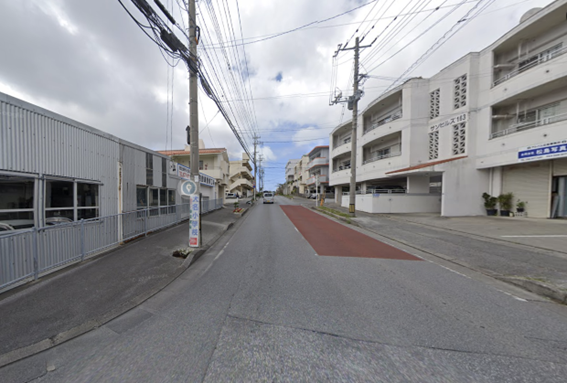 大名小学校北側の通学路(大通り・歩道あり)