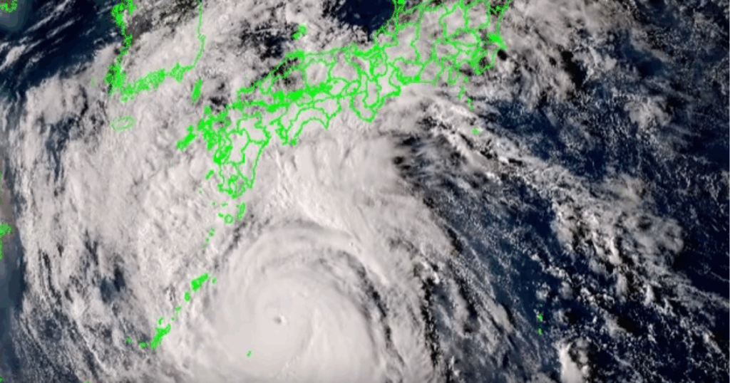台風が偏西風に乗って日本付近に接近する様子(気象庁公式)